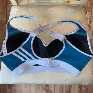 adidas Intimates & Sleepwear - VGUC Adidas high impact sports bra - size 38DD adidas Intimates & Sleepwear - VGUC Adidas high impact sports bra - size 38DD